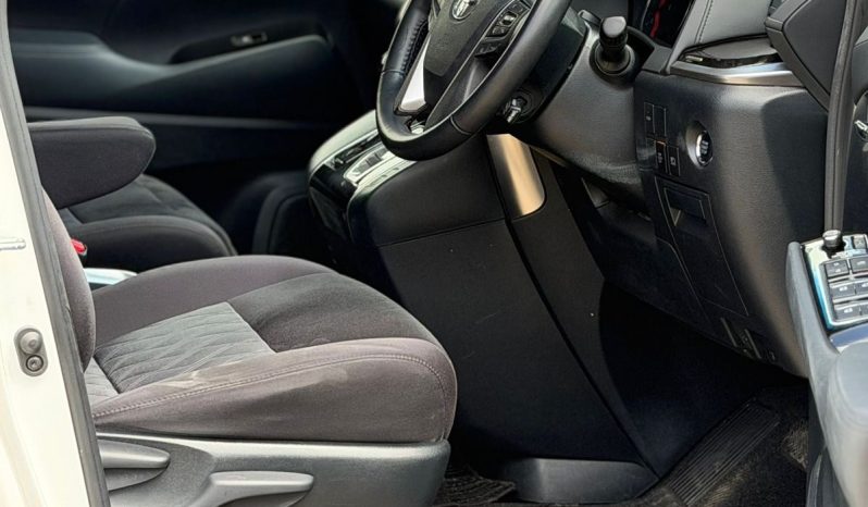 
								Toyota Vellfire full									