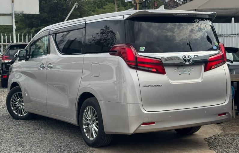 
								Toyota Alphard full									