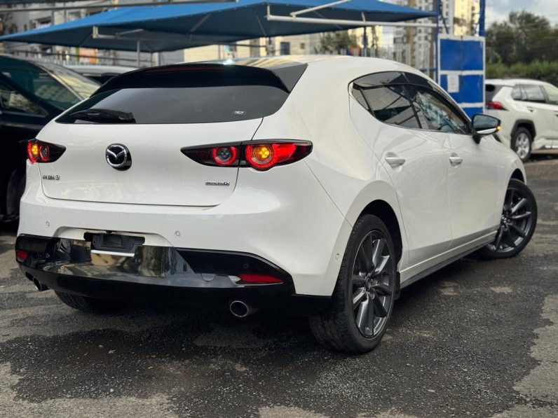 
								Mazda 3 full									