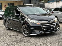 Honda Odyssey Absolute