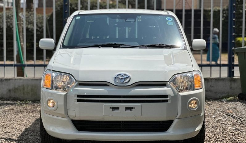 
								Toyota Succeed TX-G full									