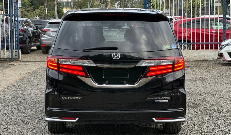 
								Honda Odyssey Absolute full									