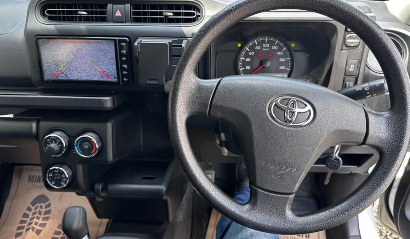 
								Toyota Succeed TX-G full									