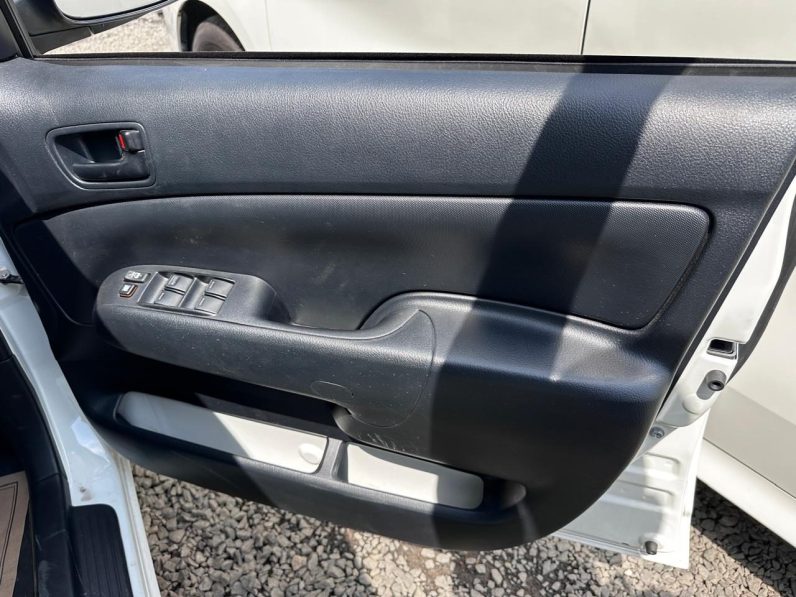 
								Toyota Succeed TX-G full									