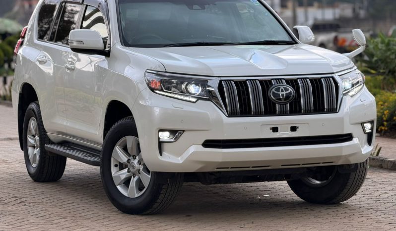 
								Toyota LandCruiser Prado TX-L full									