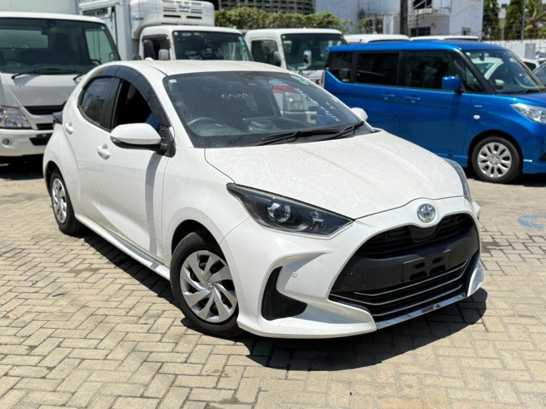 
								Toyota Yaris full									