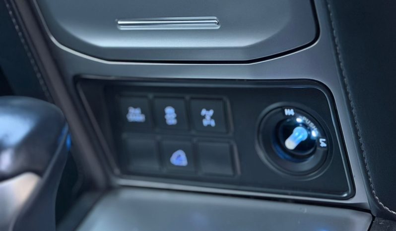 
								Toyota Land Cruiser Prado TXL full									