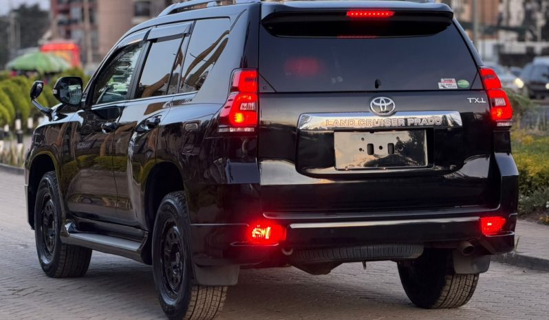 
								Toyota Land Cruiser Prado TXL full									