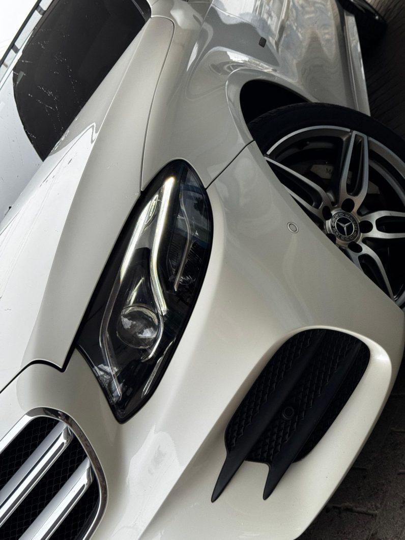 
								Mercedes Benz E350e full									