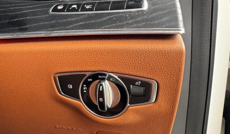 
								Mercedes Benz E350e full									