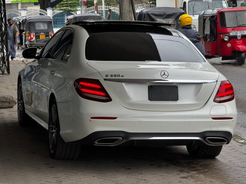 
								Mercedes Benz E350e full									