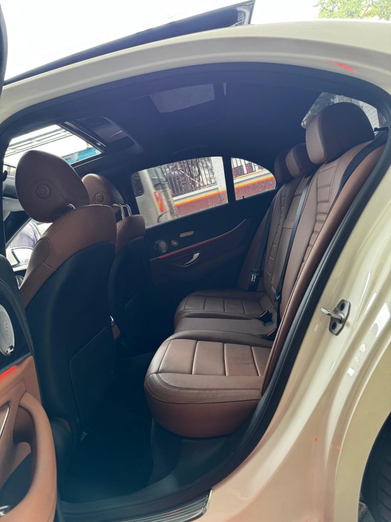 
								Mercedes Benz E350e full									