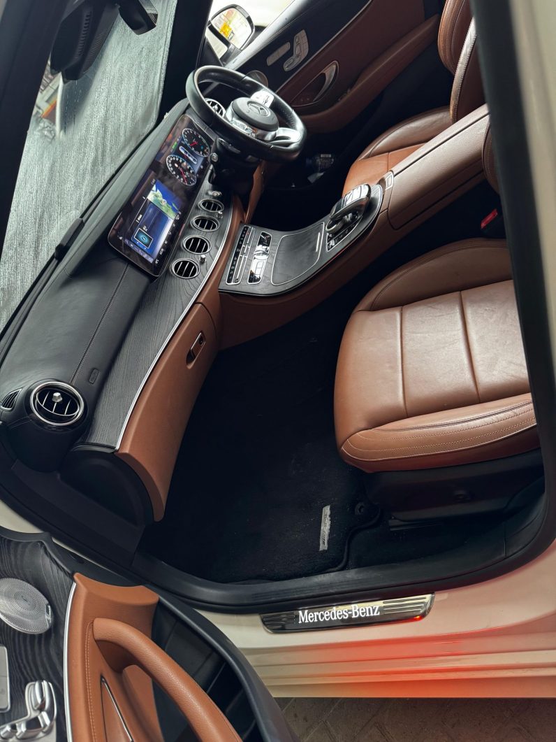 
								Mercedes Benz E350e full									