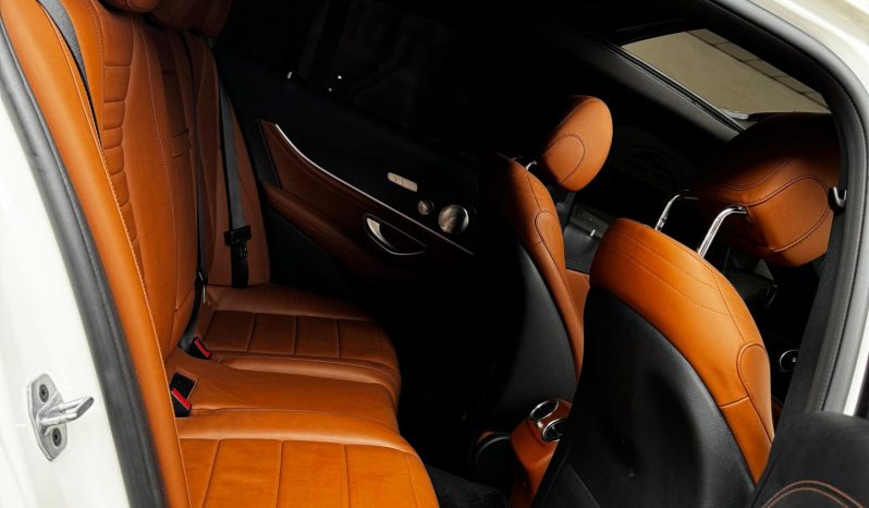 
								Mercedes Benz E350e full									