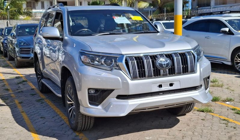 
								Toyota LandCruiser Prado Kakadu full									