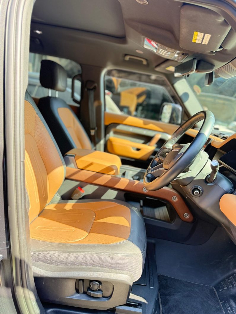 
								Land Rover Defender full									