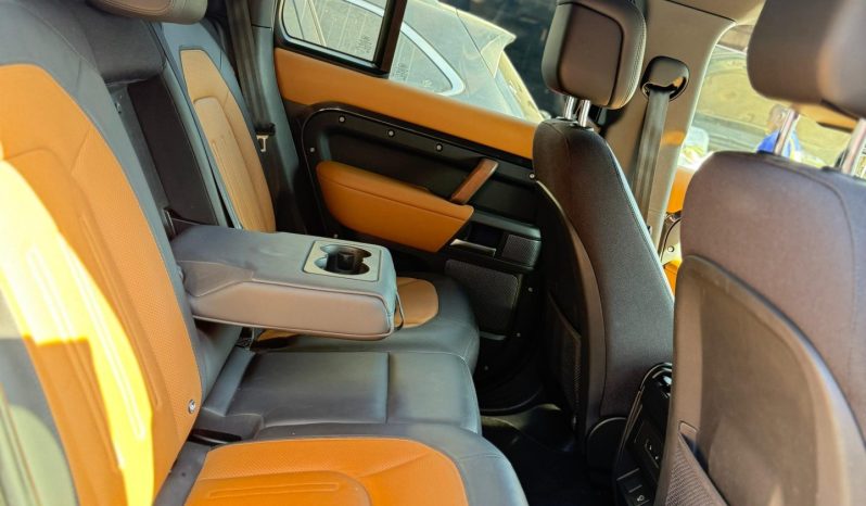 
								Land Rover Defender full									