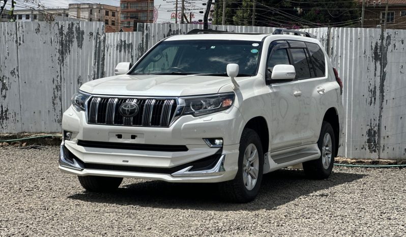 
								Toyota LandCruiser Prado TX full									