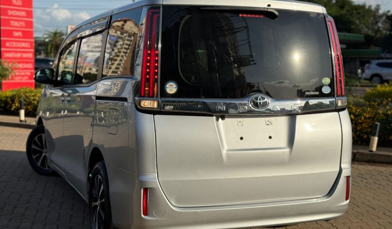 
								Toyota Noah full									