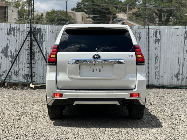 
								Toyota Land Cruiser Prado Tx full									