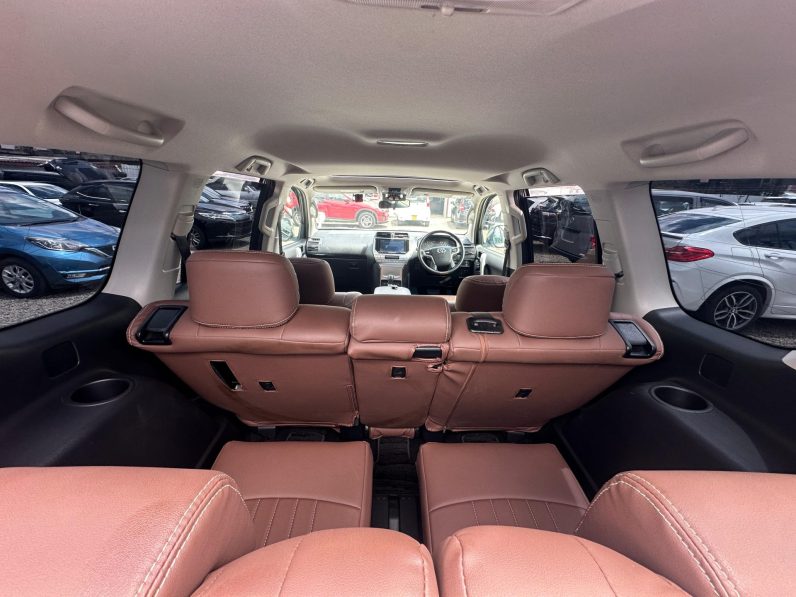 
								Toyota Land Cruiser Prado Tx full									