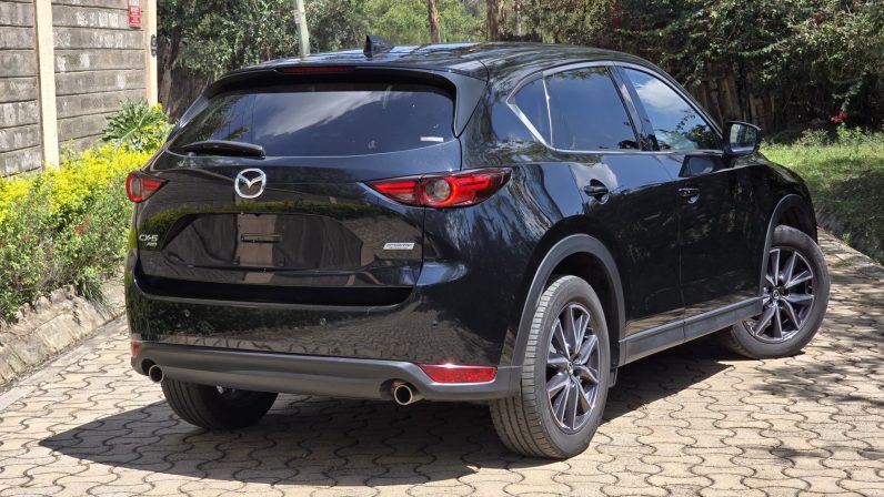 
								Mazda CX-5 full									