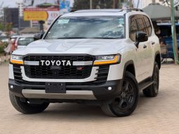 Toyota Land Cruiser LC300