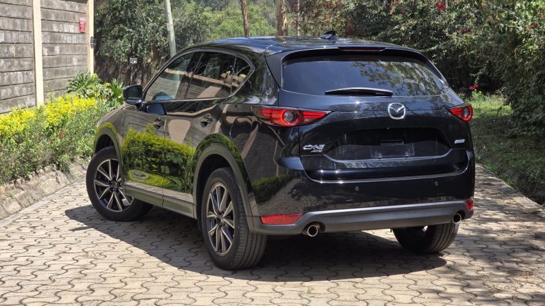 
								Mazda CX-5 full									