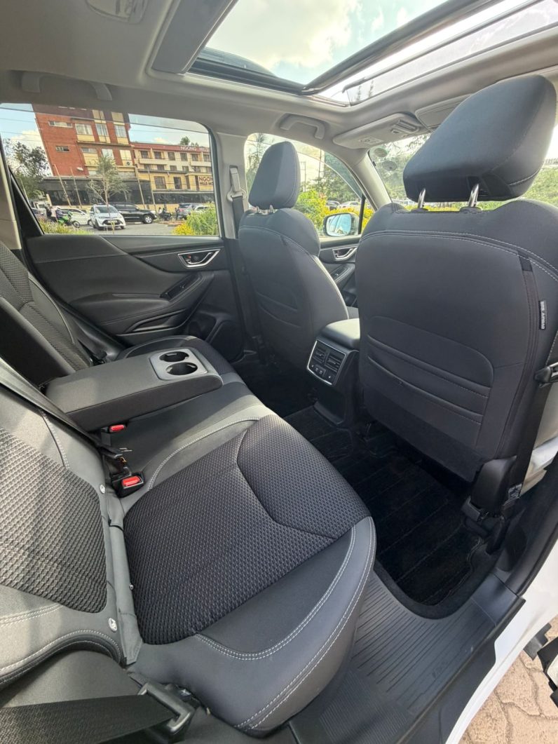 
								Subaru Forester Sk9 full									