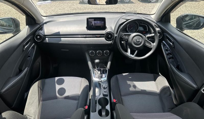 
								Mazda Demio full									