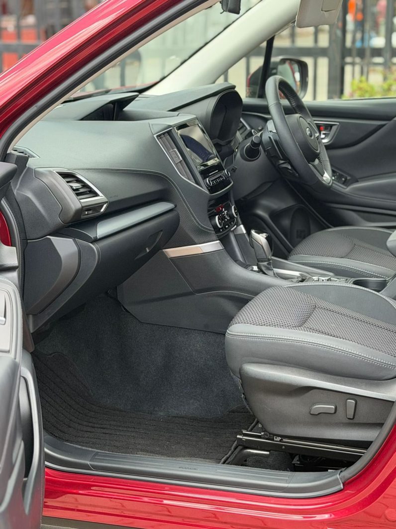 
								Subaru Forester Sk9 full									