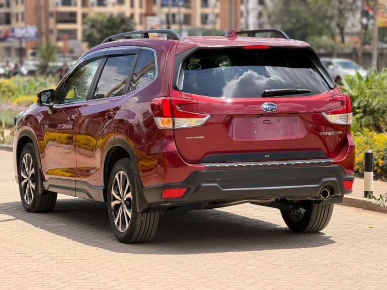 
								Subaru Forester Sk9 full									