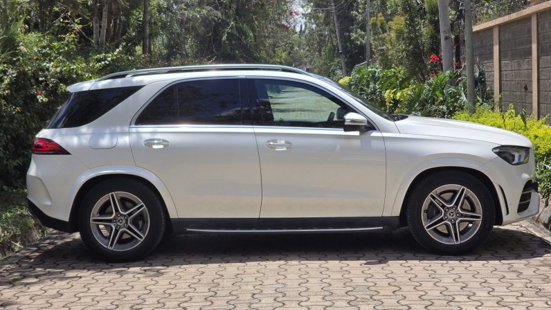 
								Mercedes Benz GLE full									