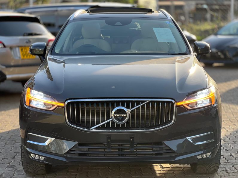 
								Volvo XC60 T5 full									
