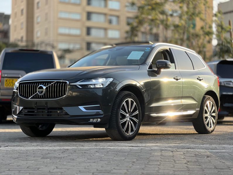 
								Volvo XC60 T5 full									