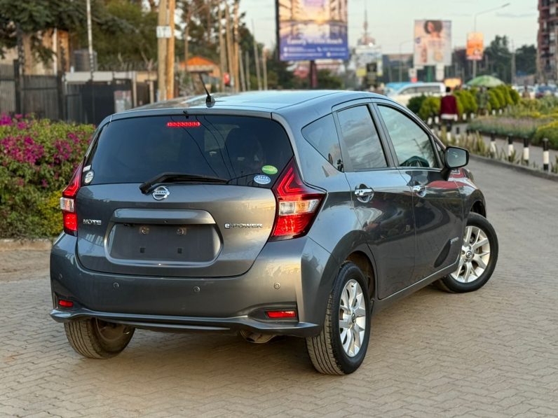 
								Nissan Note Epower full									