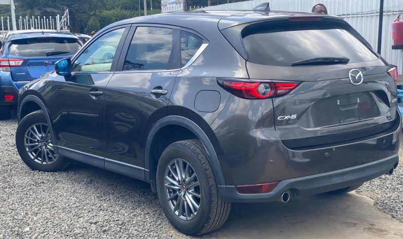 
								Mazda CX-5 full									