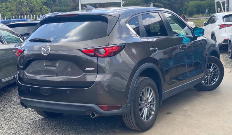 
								Mazda CX-5 full									