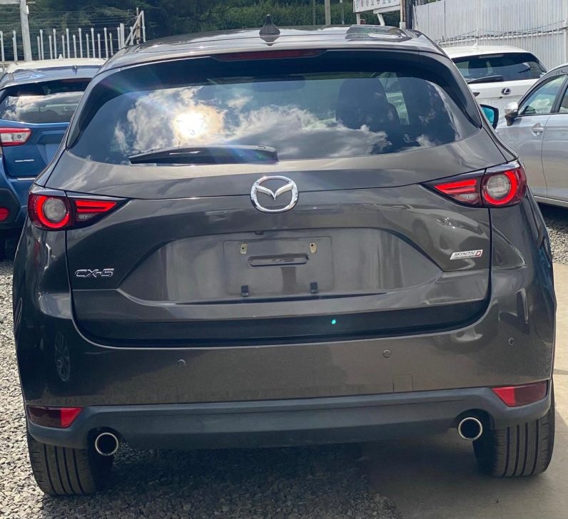 
								Mazda CX-5 full									