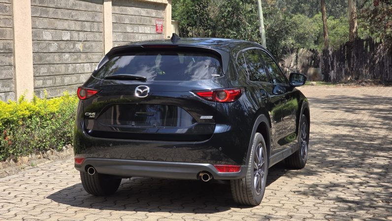 
								Mazda CX-5 full									