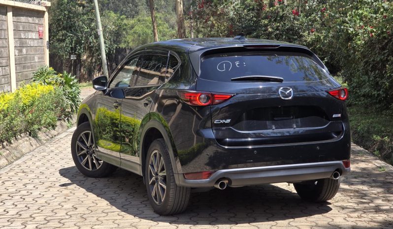 
								Mazda CX-5 full									