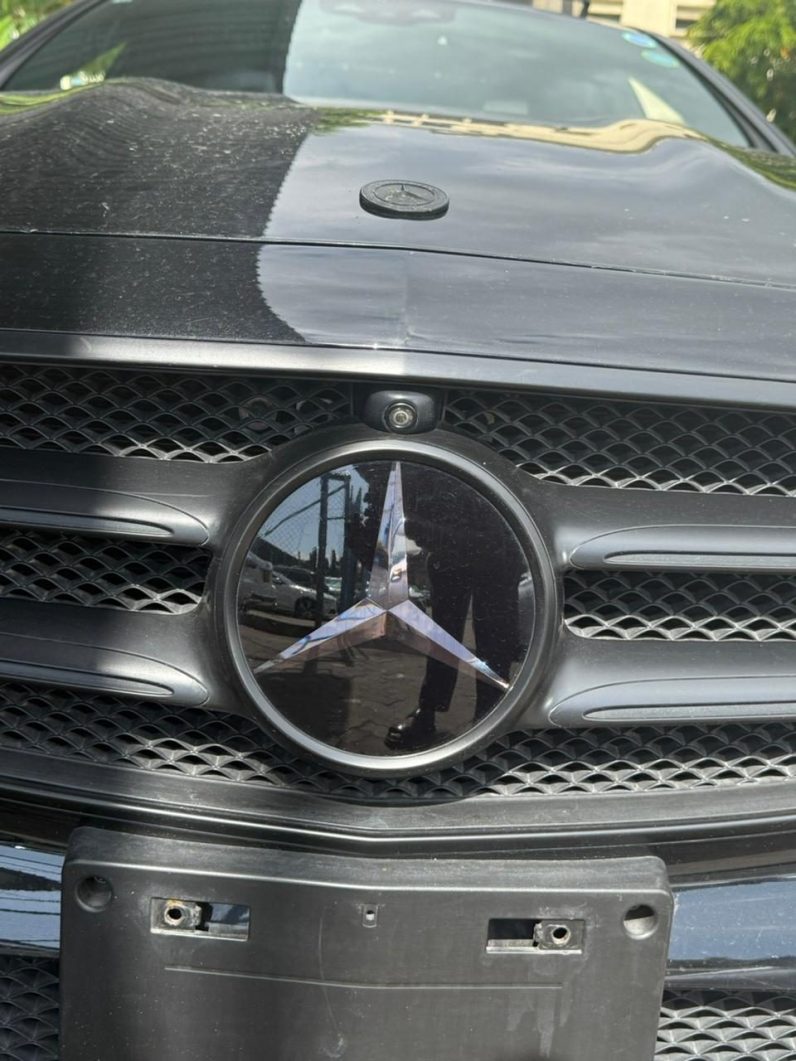 
								Mercedes Benz E200 full									