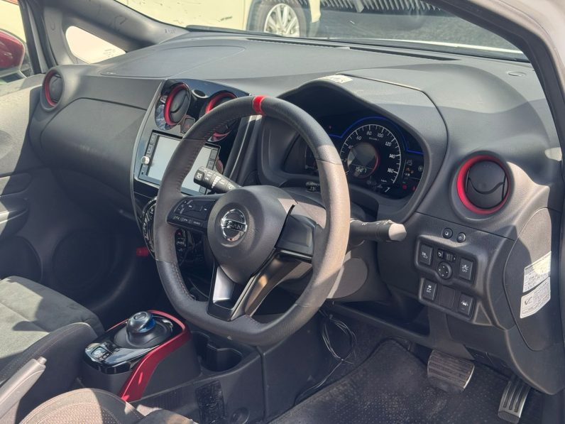 
								Nissan Note E-Power (Nismo) full									