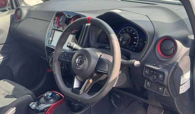 
								Nissan Note E-Power (Nismo) full									