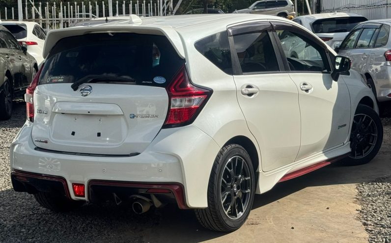 
								Nissan Note E-Power (Nismo) full									