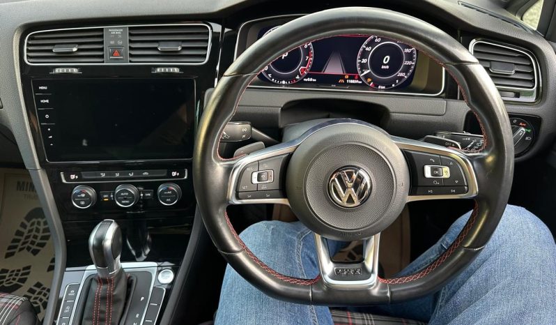 
								Voxwagen golf GTI full									