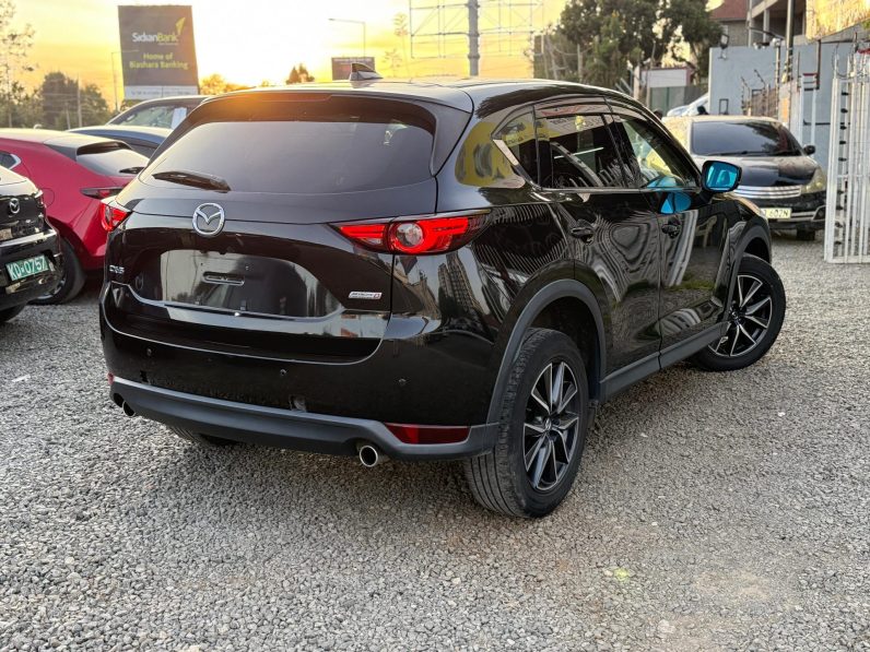
								Mazda CX-5 full									