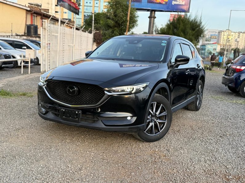 
								Mazda CX-5 full									