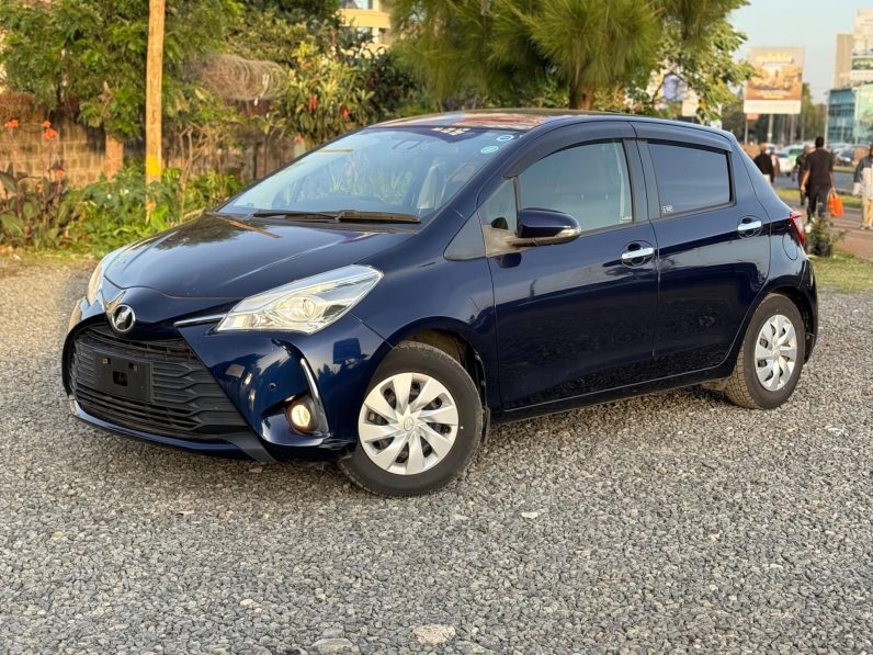 
								Toyota Vitz full									