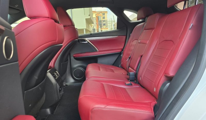 
								Lexus Rx300T F sport full									